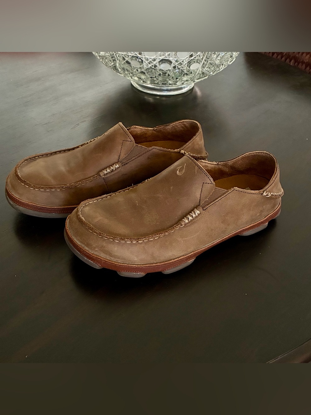 OluKai Moloa Men’s Nubuck Leather Slip On Shoes Mules Ray/Toffee Size 8.5